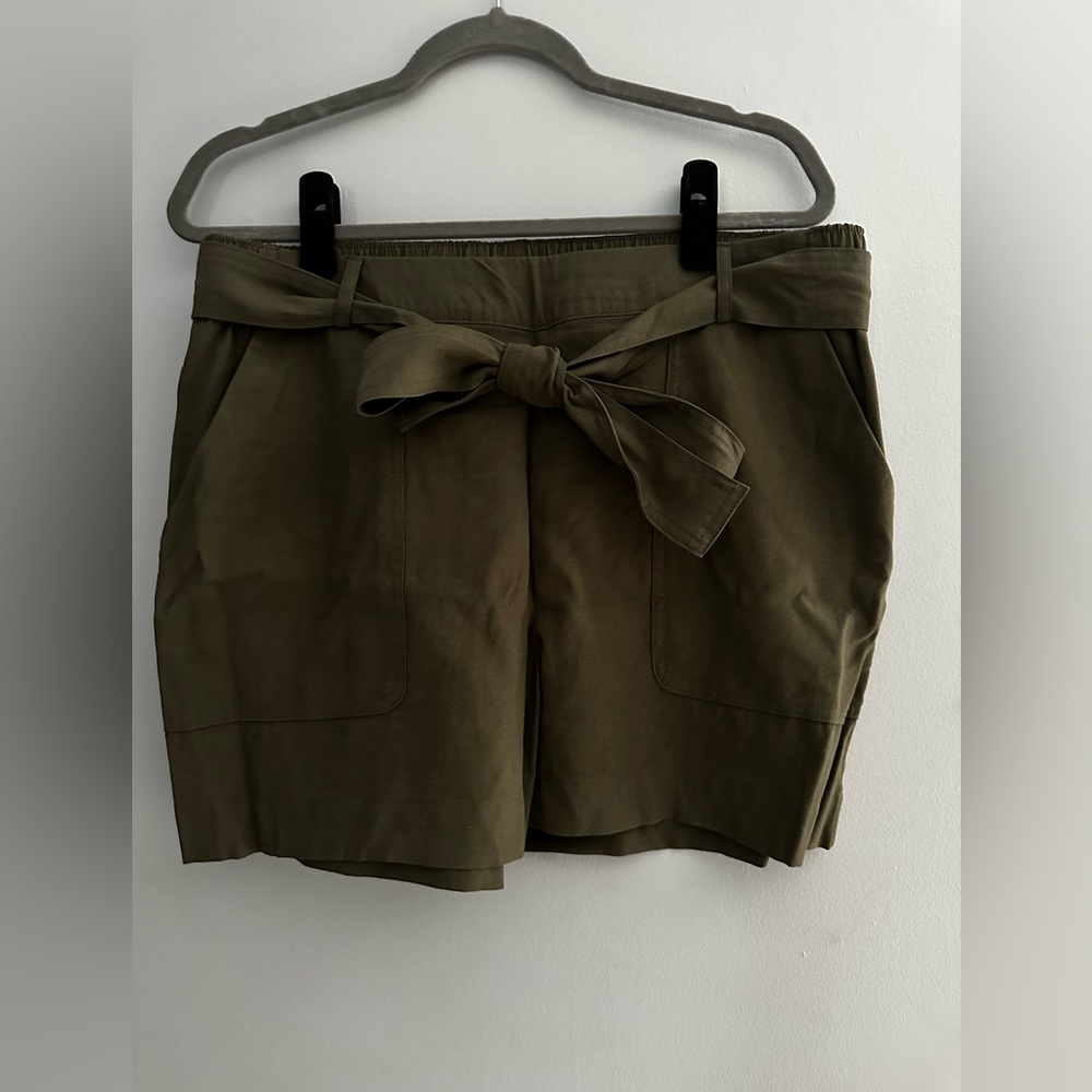 A New Day dark olive green shorts, size large